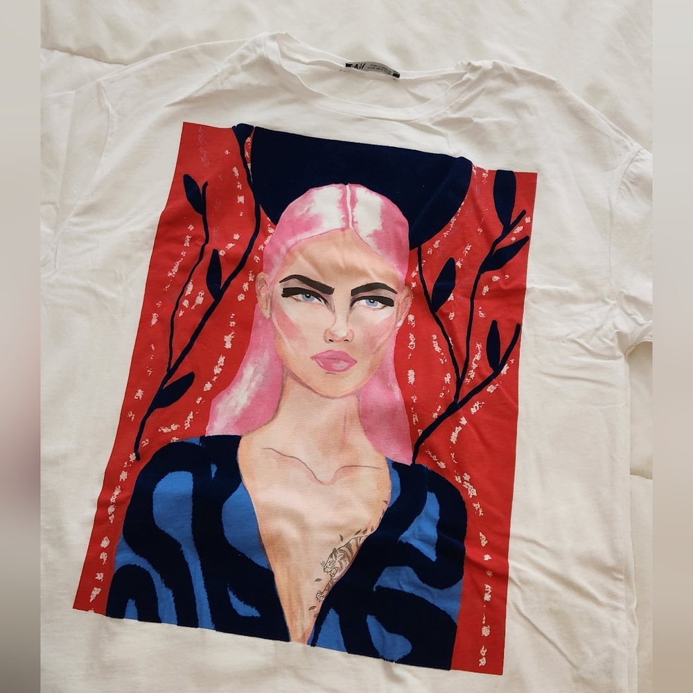 Zara oversized white print tee Size M